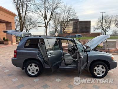 2005 Toyota Highlander Limited w/3rd Row - zdjęcie 15 z 86 - miniatura