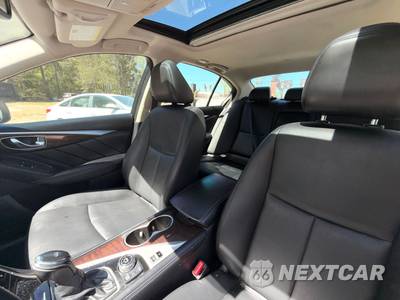2018 INFINITI Q50 3.0t LUXE - zdjęcie 8 z 17 - miniatura