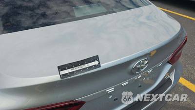 2021 Toyota Camry LE - zdjęcie 10 z 15 - miniatura