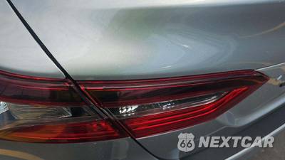 2021 Toyota Camry LE - zdjęcie 8 z 15 - miniatura