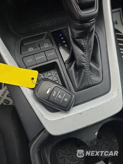 2021 Toyota RAV4 XLE - zdjęcie 21 z 21 - miniatura