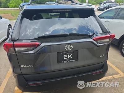 2021 Toyota RAV4 XLE - zdjęcie 5 z 21 - miniatura