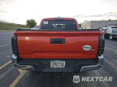 2017 Toyota Tacoma SR5 Crew Cab Medium Bed - zdjęcie 16 z 32 - miniatura