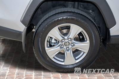 2025 Toyota RAV4 XLE - zdjęcie 42 z 43 - miniatura