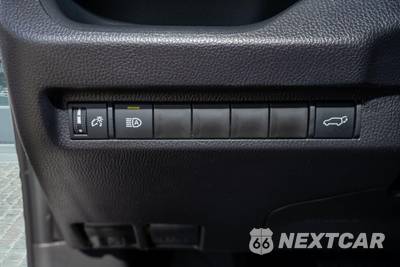 2025 Toyota RAV4 XLE - zdjęcie 30 z 43 - miniatura