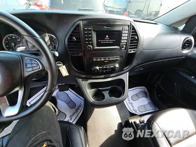 2018 Mercedes-Benz Metris Passenger Van 126.0" WB - zdjęcie 11 z 41 - miniatura