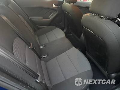 2017 Kia Forte LX Sedan - zdjęcie 12 z 20 - miniatura