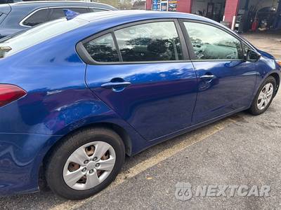 2017 Kia Forte LX Sedan - zdjęcie 18 z 20 - miniatura