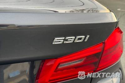 2018 BMW 5 Series Sedan 530i xDrive - zdjęcie 17 z 49 - miniatura