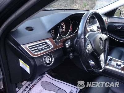 2014 Mercedes-Benz E 350 4MATIC Sedan - zdjęcie 46 z 76 - miniatura