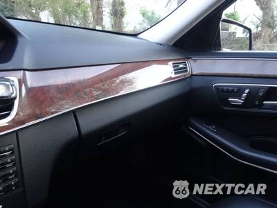 2014 Mercedes-Benz E 350 4MATIC Sedan - zdjęcie 57 z 76 - miniatura