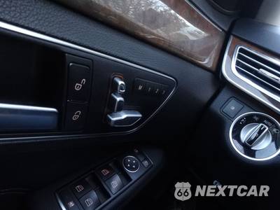 2014 Mercedes-Benz E 350 4MATIC Sedan - zdjęcie 59 z 76 - miniatura