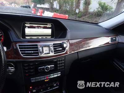 2014 Mercedes-Benz E 350 4MATIC Sedan - zdjęcie 68 z 76 - miniatura