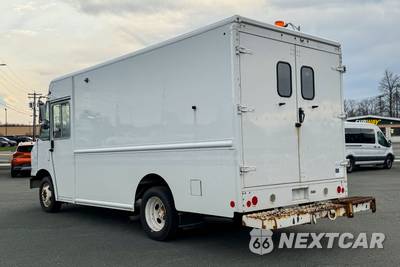 2017 Ford Super Duty F-59 Stripped Chassis DRW - zdjęcie 5 z 57 - miniatura