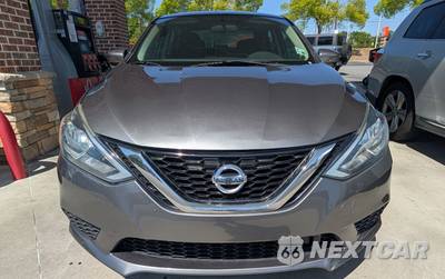 2018 Nissan Sentra S - zdjęcie 2 z 22 - miniatura