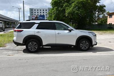 2024 Nissan Pathfinder SV - zdjęcie 7 z 21 - miniatura