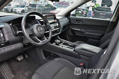 2024 Nissan Pathfinder SV - zdjęcie 13 z 21 - miniatura