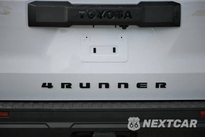 2025 Toyota 4Runner SR5 Sport Utility 4D - zdjęcie 5 z 17 - miniatura
