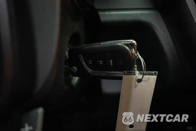 2023 Toyota Camry SE - zdjęcie 24 z 30 - miniatura