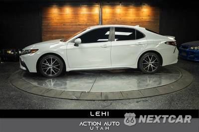 2023 Toyota Camry SE - zdjęcie 1 z 30 - miniatura