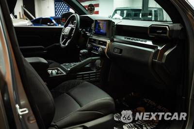 2025 Toyota Tacoma SR5 Crew Cab Medium Bed - zdjęcie 12 z 26 - miniatura