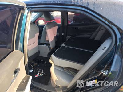 2018 Toyota Camry SE - zdjęcie 13 z 44 - miniatura