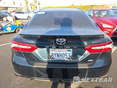 2018 Toyota Camry SE - zdjęcie 5 z 44 - miniatura