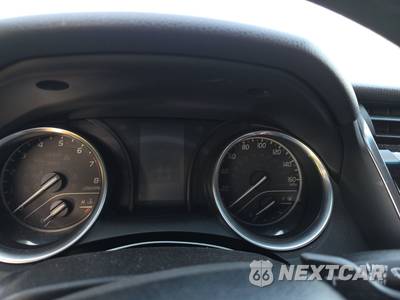 2018 Toyota Camry SE - zdjęcie 12 z 44 - miniatura