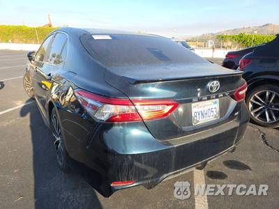 2018 Toyota Camry SE - zdjęcie 6 z 44 - miniatura