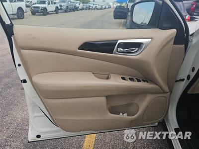 2018 Nissan Pathfinder SV - zdjęcie 9 z 18 - miniatura