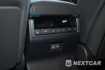 2025 Lexus GX 550 Luxury+ - zdjęcie 23 z 38 - miniatura