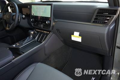 2025 Lexus GX 550 Luxury+ - zdjęcie 12 z 38 - miniatura