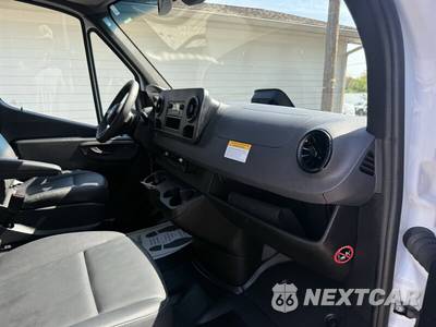 2025 Mercedes-Benz Sprinter 2500 Cargo Van Standard Roof 144.0" WB - zdjęcie 7 z 30 - miniatura