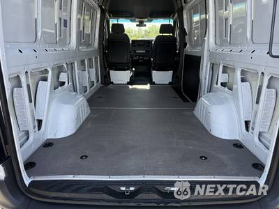 2025 Mercedes-Benz Sprinter 2500 Cargo Van Standard Roof 144.0" WB - zdjęcie 17 z 30 - miniatura