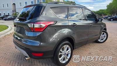 2018 Ford Escape SE - zdjęcie 4 z 19 - miniatura