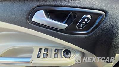 2018 Ford Escape SE - zdjęcie 10 z 19 - miniatura