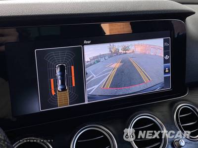 2017 Mercedes-Benz E 300 Sport Sedan - zdjęcie 23 z 50 - miniatura