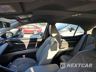 2023 Toyota Camry Hybrid SE - zdjęcie 17 z 25 - miniatura