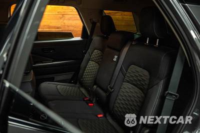 2024 Nissan Pathfinder SV - zdjęcie 10 z 32 - miniatura