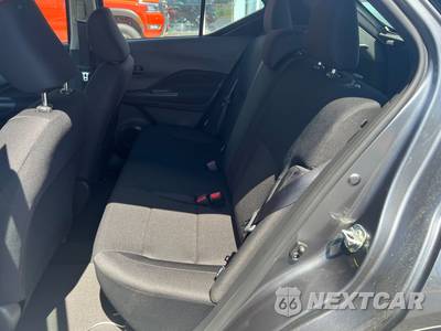 2025 Nissan Kicks Play - zdjęcie 11 z 26 - miniatura