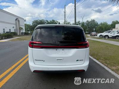 2024 Chrysler Pacifica Hybrid Select S Appearance 121.6" WB - zdjęcie 8 z 13 - miniatura