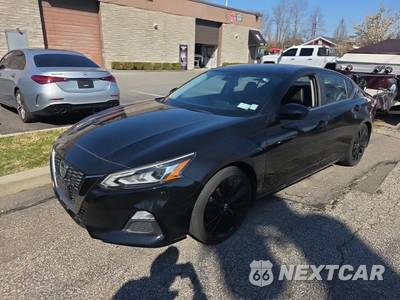 2020 Nissan Altima SR - zdjęcie 1 z 21 - miniatura