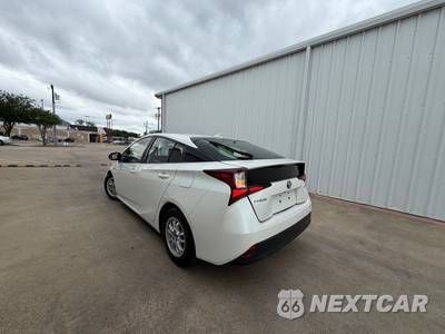 2019 Toyota Prius LE - zdjęcie 8 z 47 - miniatura
