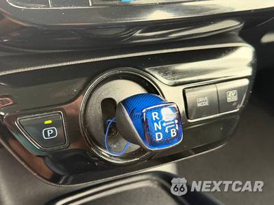 2019 Toyota Prius LE - zdjęcie 25 z 47 - miniatura