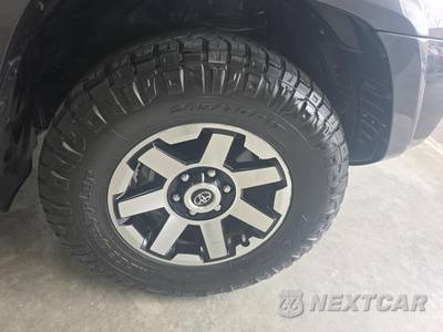2020 Toyota 4Runner TRD Off-Road Premium - zdjęcie 9 z 36 - miniatura
