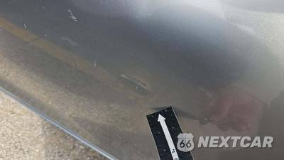 2017 Toyota Camry LE - zdjęcie 16 z 21 - miniatura