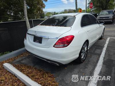2017 Mercedes-Benz C 300 Sedan - zdjęcie 4 z 25 - miniatura
