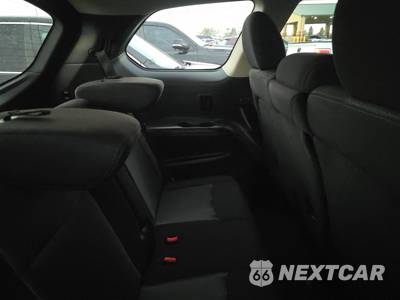 2017 Nissan Pathfinder SV - zdjęcie 14 z 20 - miniatura