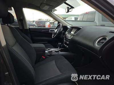 2017 Nissan Pathfinder SV - zdjęcie 8 z 20 - miniatura