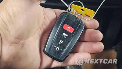 2020 Toyota Camry XSE - zdjęcie 17 z 25 - miniatura